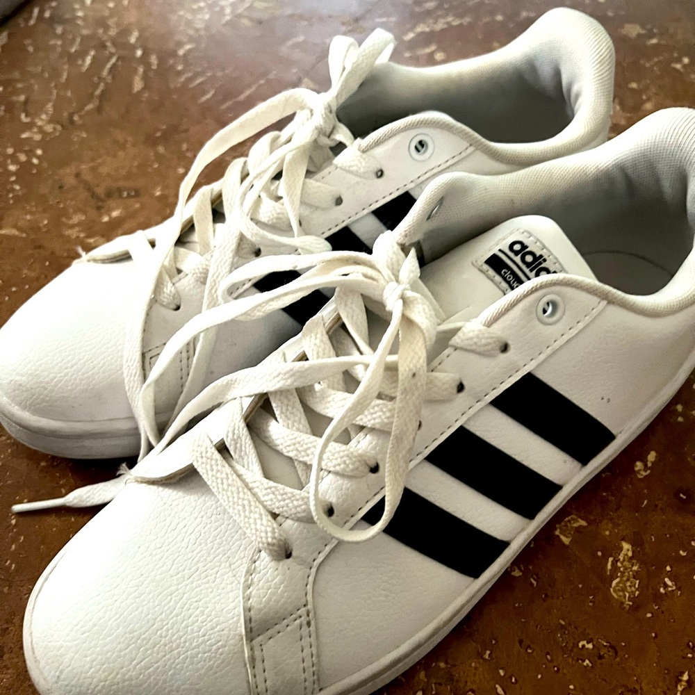 Adidas neo size 9